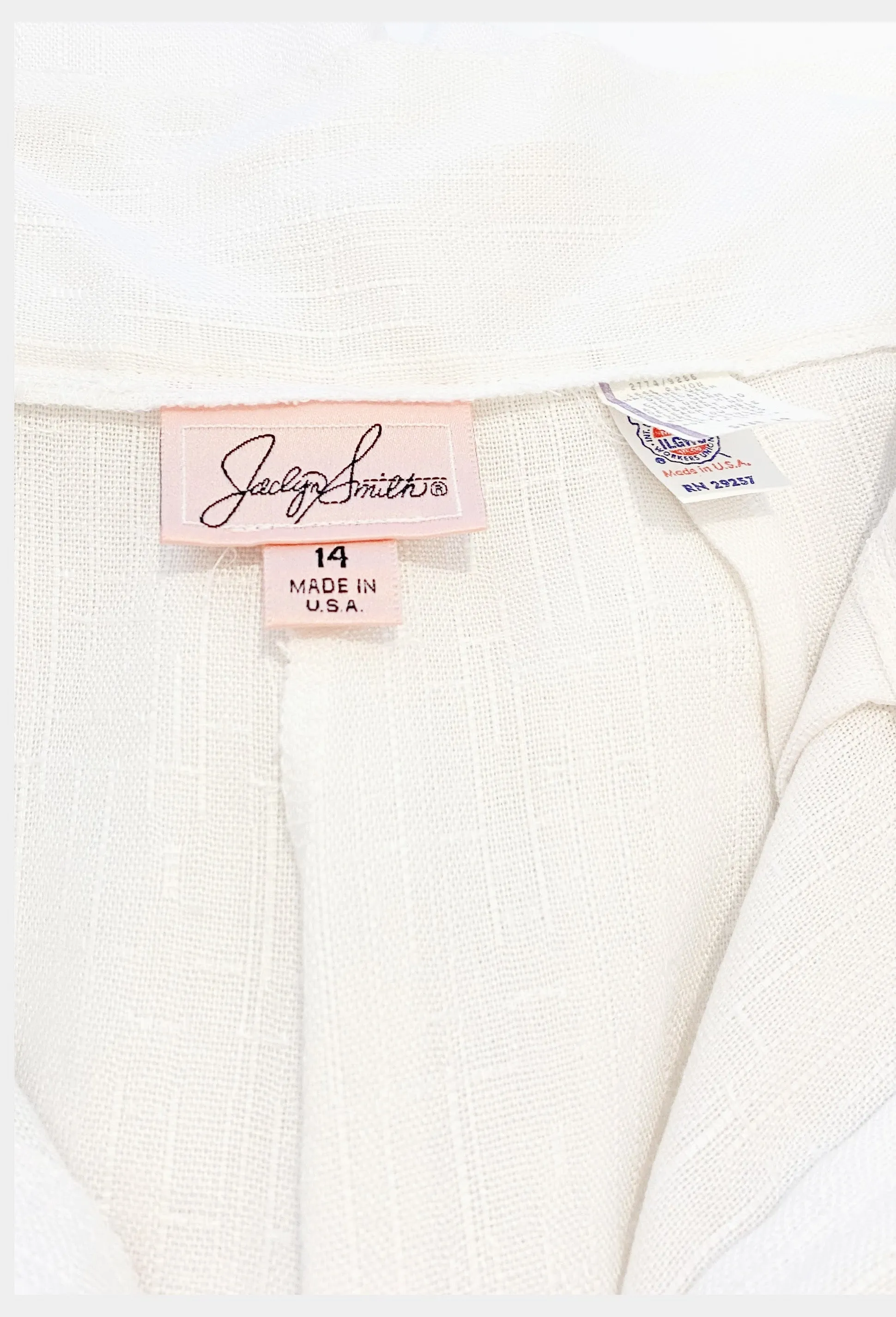 1980s high waist pleated long white dress shorts | 80s summer Bermuda office shorts | Waist 28