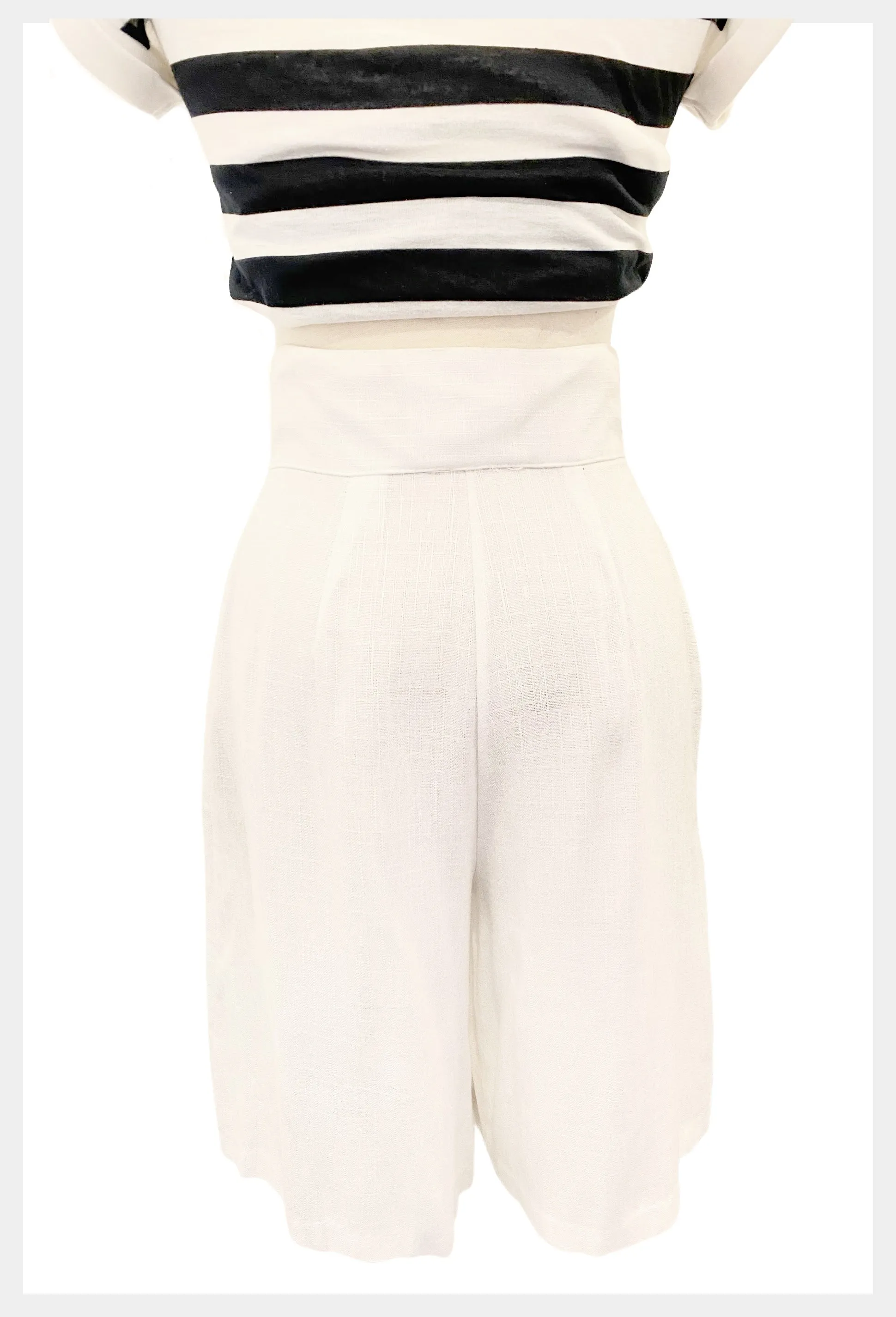 1980s high waist pleated long white dress shorts | 80s summer Bermuda office shorts | Waist 28